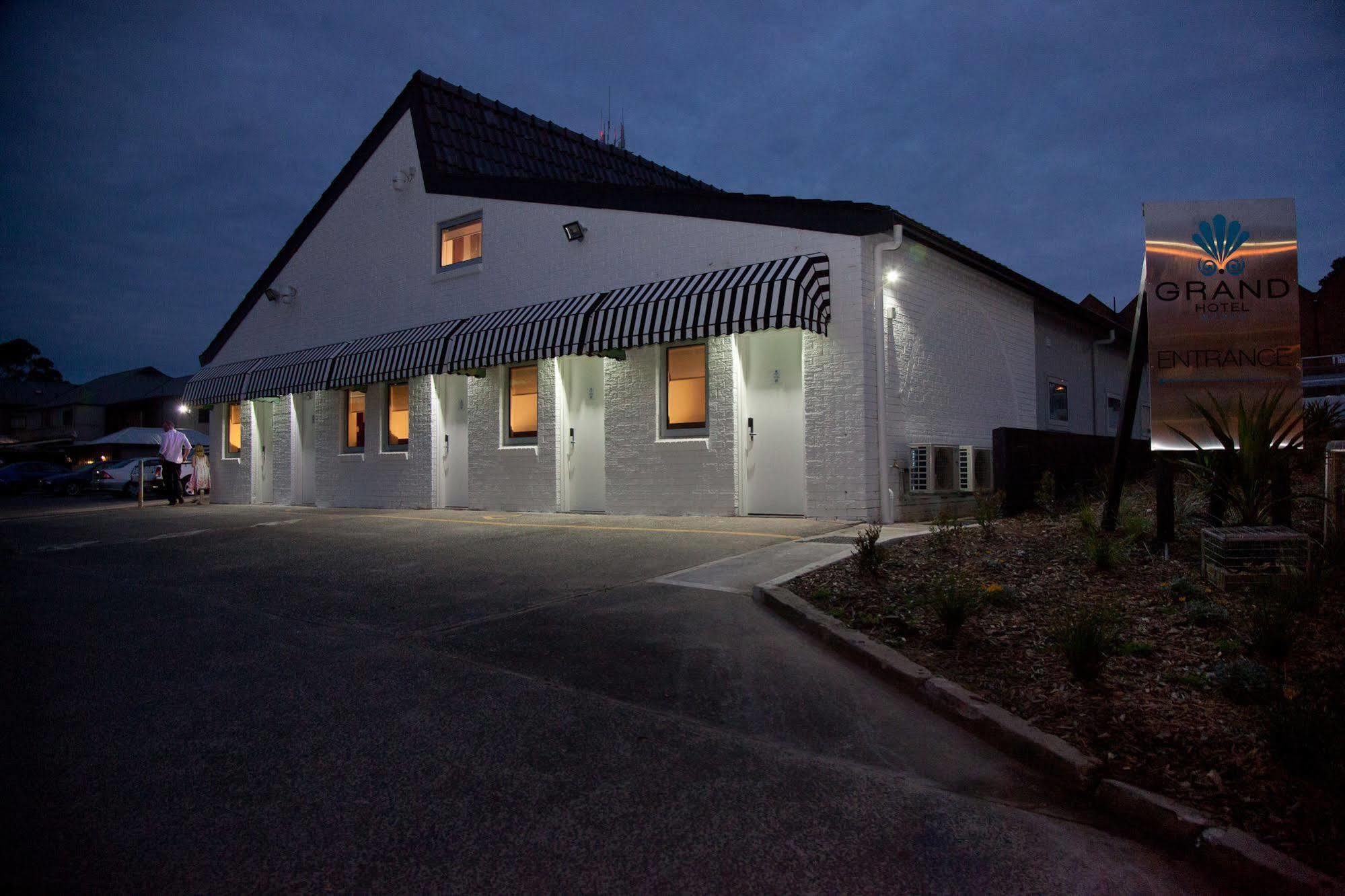 一室公寓大酒店 怀昂 外观 照片